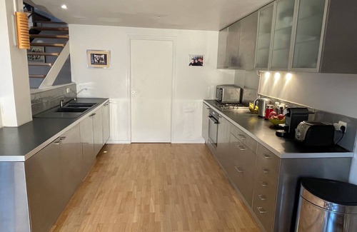 Vanves House | Spacious House With Garden - Quiet Location Near Paris South Arena