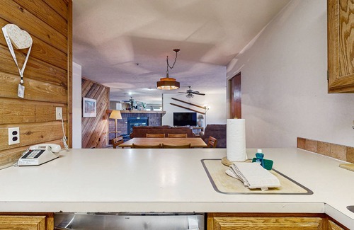 Historic District Condo | Spacious, in-town condo with balcony, pools, hot tub, tennis - walk to lifts