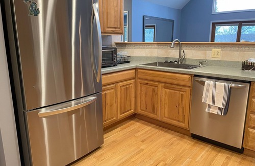 Interlochen House | Spacious Interlochen lakefront house with private dock and 5 bedrooms
