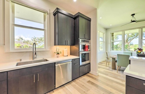 Princeville Cottage | Spacious Kauai Getaway < 1 Mi to the Ocean!