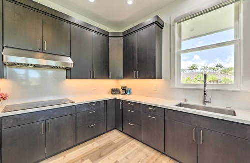 Princeville Cottage | Spacious Kauai Getaway < 1 Mi to the Ocean!