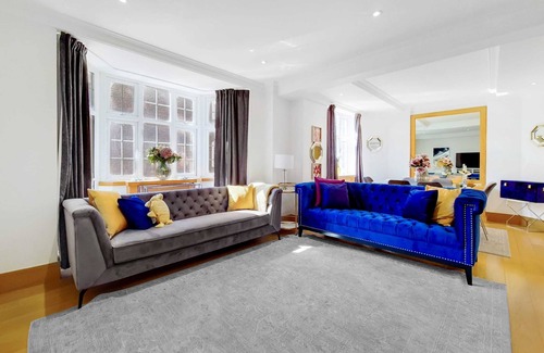 Knightsbridge Condo | Spacious Knightsbridge Apartment Near Harrods