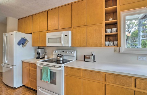 Volente House | Spacious Lake Travis Home w/Private Deck & Views!