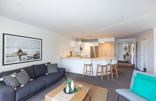Mount Maunganui Apartment | Spacious Large Modern Apartment in Fantastic Location
