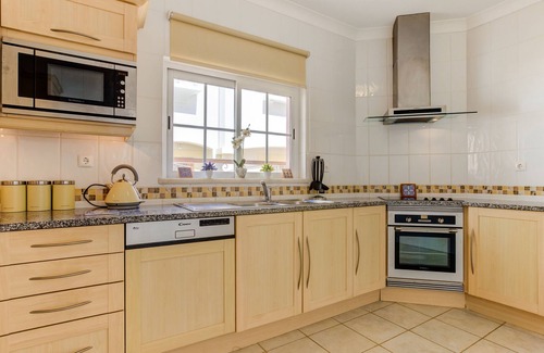 Budens House | Spacious Linked Villa, Poolside location, Free fibre optic WIFI