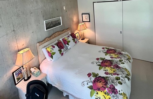 Riverside Condo | Spacious loft in trendy Riverside Toronto
