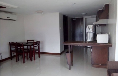 Capitol Site Apartment | Spacious loft type condo unit
