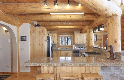 Silvercreek Ski Chalet | Spacious Log home, 3750 sqft. Mountain view, Hot tub, 4 min from Granby Ranch