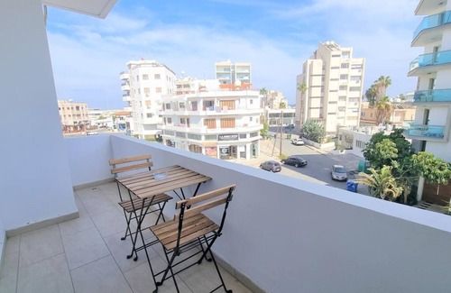 Larnaca Apartment | Spacious Lovely 3BR Apt | Near Center