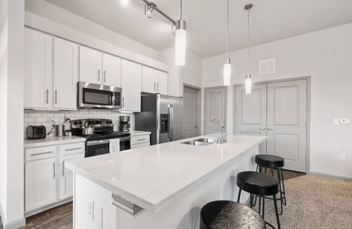 Montopolis Apartment | Spacious LUX 2BR 2B Unit in Austin with Pool!