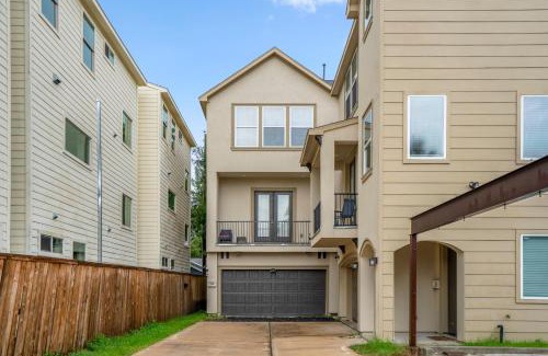 Riverside Terrace Apartment | Spacious Luxe Stay , Near DT, MedCtr & NRG, New