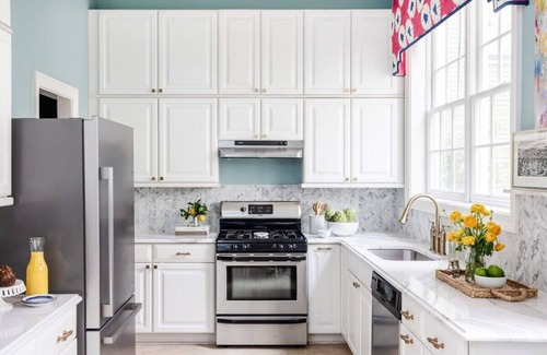 Historic Downtown Savannah House | Spacious Luxurious Townhome - 2 Blocks to Forsyth!