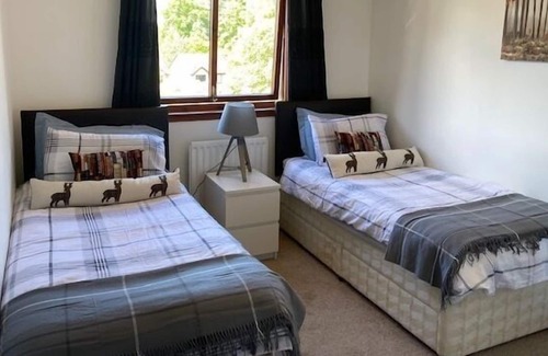 South Galson Apartment | Spacious, luxury 2 bedroom deluxe en-suite apartment.