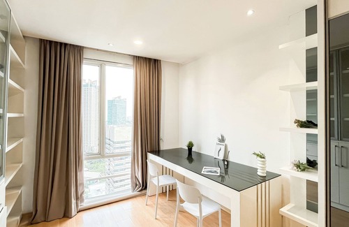 Senayan Apartment | Spacious Luxury 2Br Apartment With Extra Room At Fx Residence