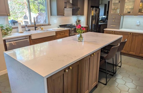 Foothills House | Spacious Luxury 5-bedroom house in Lakewood, CO with hot tub, fireplace & more!