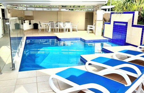 Clifton Beach House | Spacious Luxury House on Clifton Beach with Heated Saltwater Pool