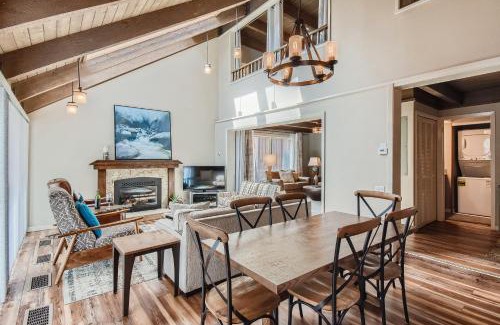 Warrior's Mark House | Spacious Mill Run 3 Townhouse