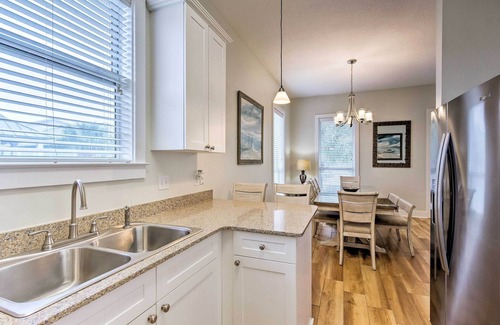 Miramar Beach Cottage | Spacious Miramar Beach Cottage w/Beach Access!