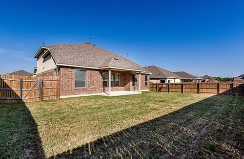 Round Rock House | Spacious Modern 4BR/3.5BA Retreat w/Home Office & Quick Austin Access