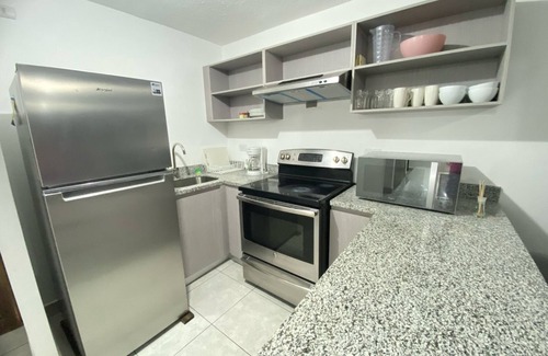 San Salvador Condo | Spacious Modern and Cozy Apartment with Pool and Gym