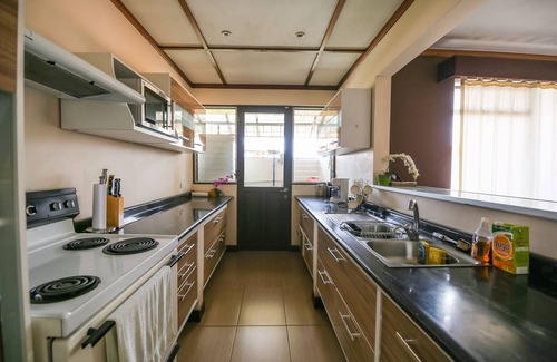 Hospital Apartment | Spacious Modern Apartment