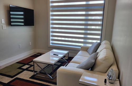 Abbotsford Apartment | Spacious, Modern, Clean