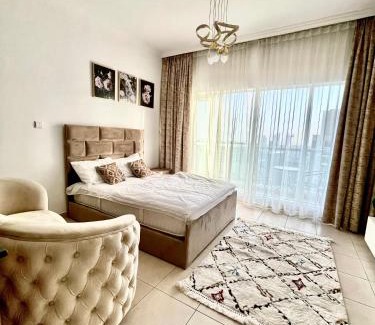 Al Quoz Apartment | Spacious Modern High Floor Independent Studio Downtown