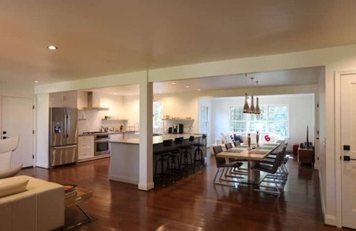 Middleburg House | Spacious Modern Home on Middleburg Horse Farm