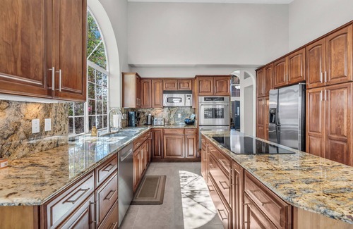Foothills House | Spacious Mountain View 4 -bedroom home with Pool/Hot Tub. Pet Friendly!