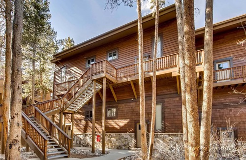Warrior's Mark Condo | Spacious, Multi-Level Home Walking Distance to Slopes, Town & Pool