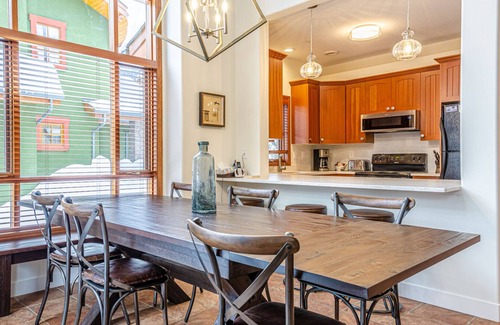 Sun Peaks House | Spacious multi level 4 bedroom + den townhouse with easy access to nearby runs and lift