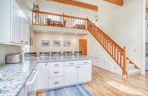 Neskowin House | Spacious Neskowin Retreat Two Blocks from Beach Offers Privacy, Fun!