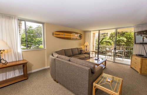 Kahana Condo | Spacious Ocean & Mountain view corner unit - Royal Kahana 220