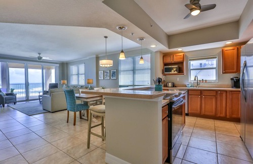 Horton Shores Condo | Spacious Oceanfront, Corner, Condo, Walking Distance to Flagler, Hot Tub