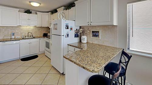 Myrtle Beach House | Spacious Oceanfront Condo with Direct Beach Access
