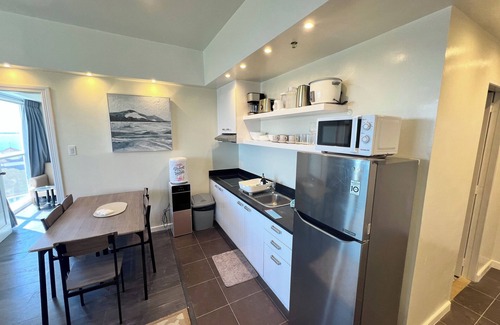 Lapu-Lapu Apartment | Spacious Oceanview Corner Suite Brand New