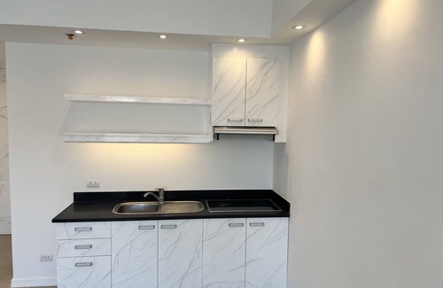 Lapu-Lapu Apartment | Spacious Oceanview Corner Suite Brand New