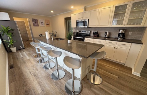 East Stroudsburg House | Spacious One-level House with Private Heated Indoor Pool for Family vacations