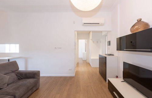 Acquabella Apartment | Spacious onebdroom Dateo - Mirable PM
