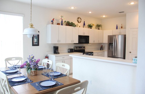 River Pointe House | Spacious Open Floor Plan, 3 Bedroom + Loft Home, private FREE Heated Pool.