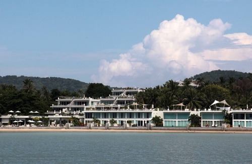 Rawai Apartment | Spacious Open Plan Resort Apartment, large ensuite bedrooms, fitted kitchen.