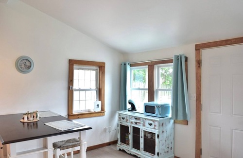 Snug Harbor Cottage | Spacious pet friendly studio cottage in coastal South Kingstown