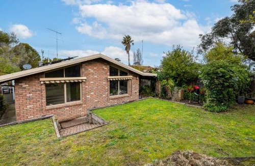 Clifton Springs House | Spacious, Pet Friendly, Near Boat Ramp and Water