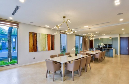 Ngu Hanh Son House | Spacious PoolVilla in 5 Star Resort near the beach