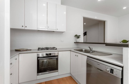 Port Melbourne House | Spacious Port Melbourne Home