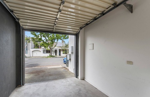 Port Melbourne House | Spacious Port Melbourne Home
