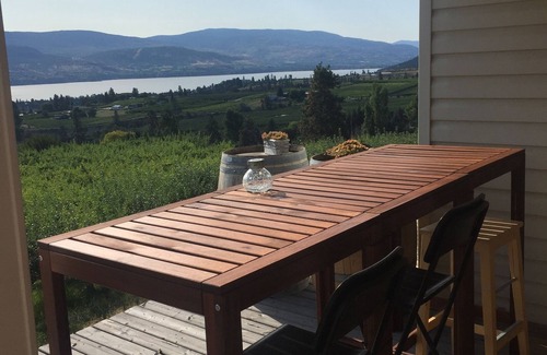 Okanagan-Similkameen House | Spacious private guest suite with spectacular views 5 min to beach