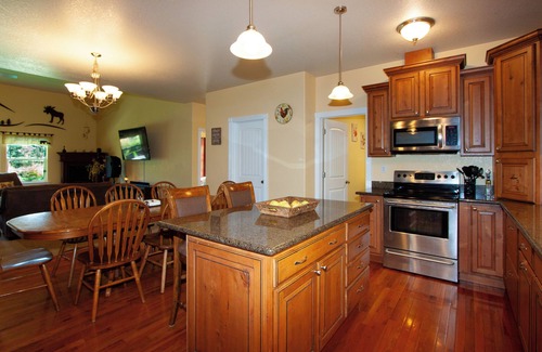Leavenworth Cabin | Spacious Private Lodge with Mountain Views