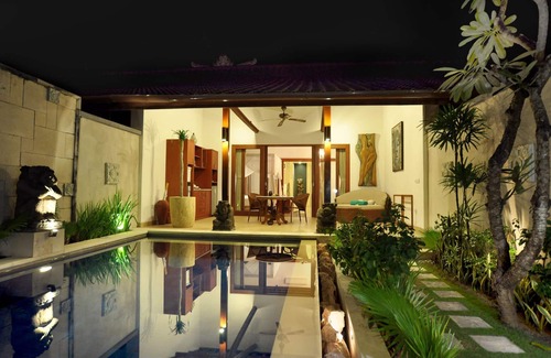 Mangsit Villa | Spacious Private Pool Villa