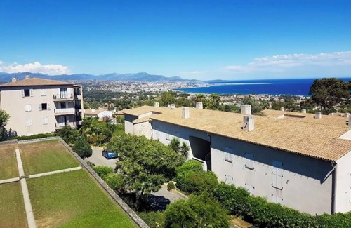 Villeneuve-Loubet Apartment | Spacious & quiet apt, Sea view A/C gated community with swimming pool
